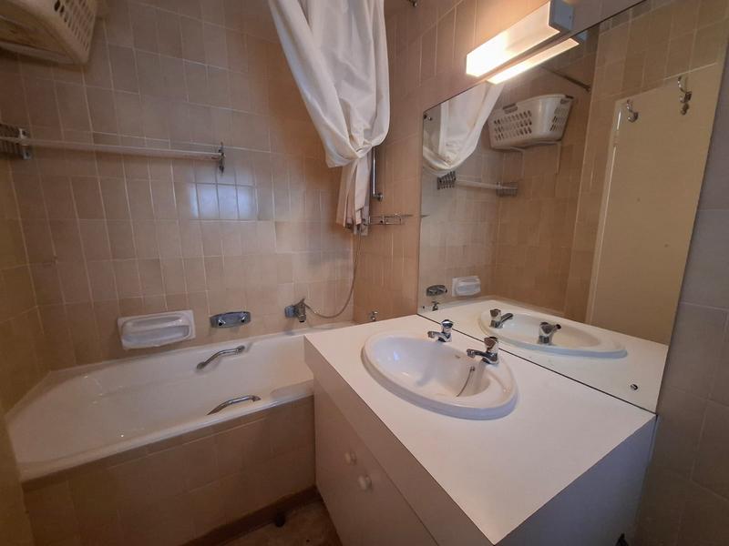 To Let 1 Bedroom Property for Rent in Rondebosch Western Cape